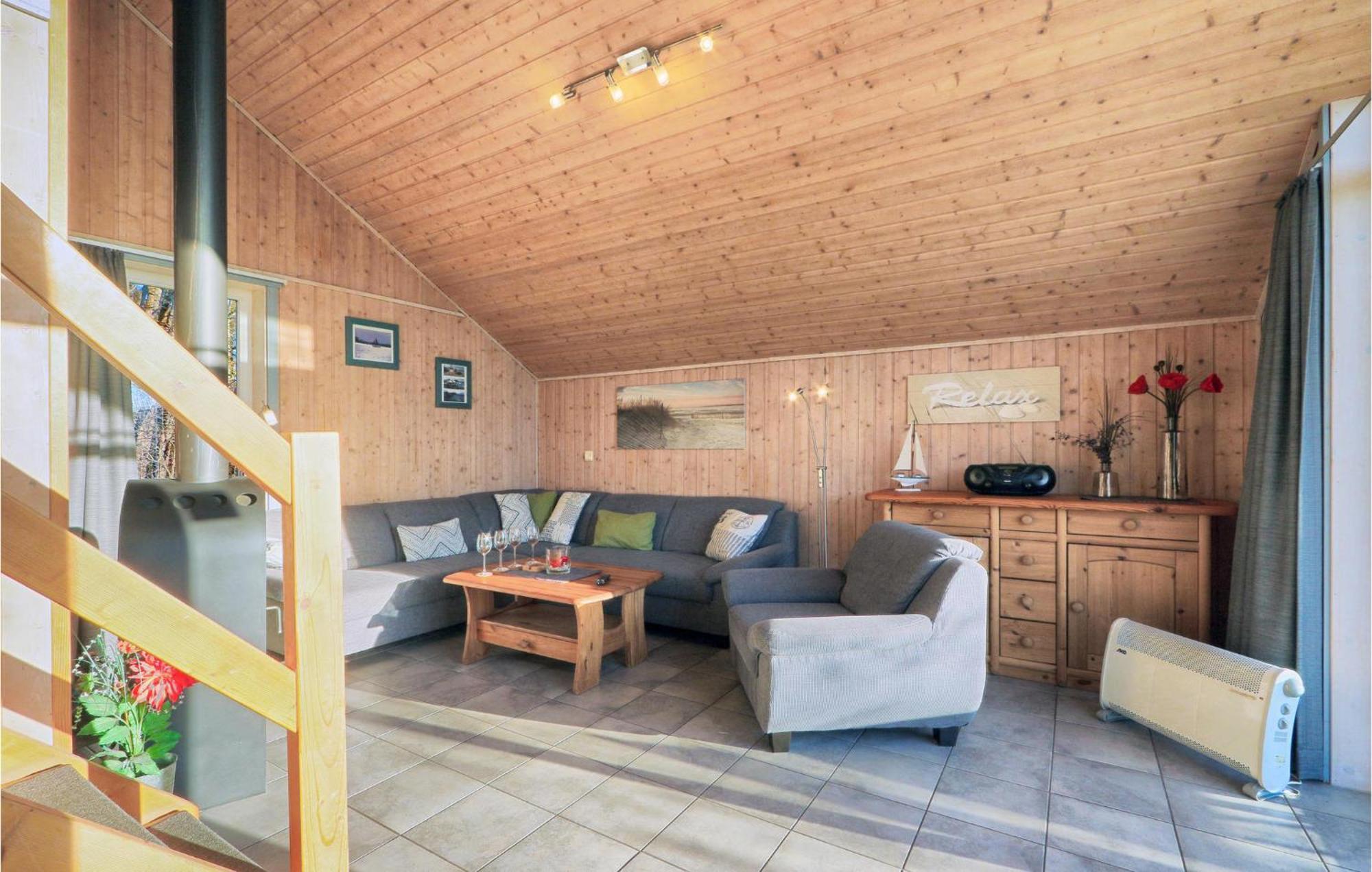 Cozy Home In Rechlin With Wifi エクステリア 写真